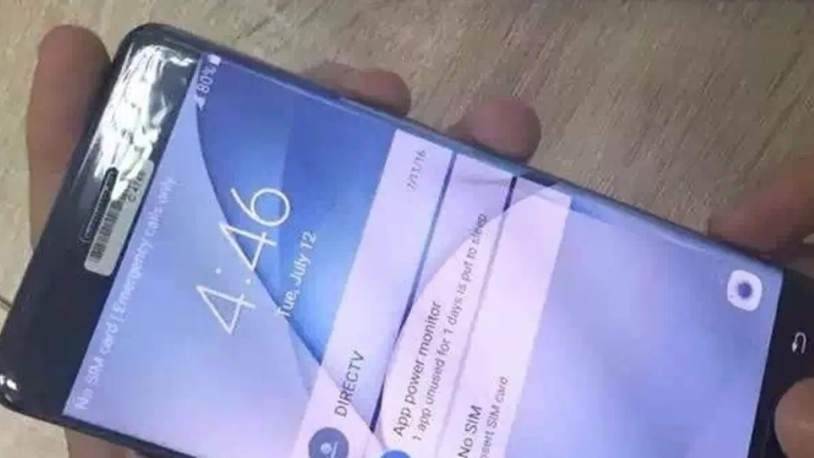Samsung Galaxy Note 7 apare în varianta de culoare „negru Onyx” şi e foarte, foarte rotunjit pe margini