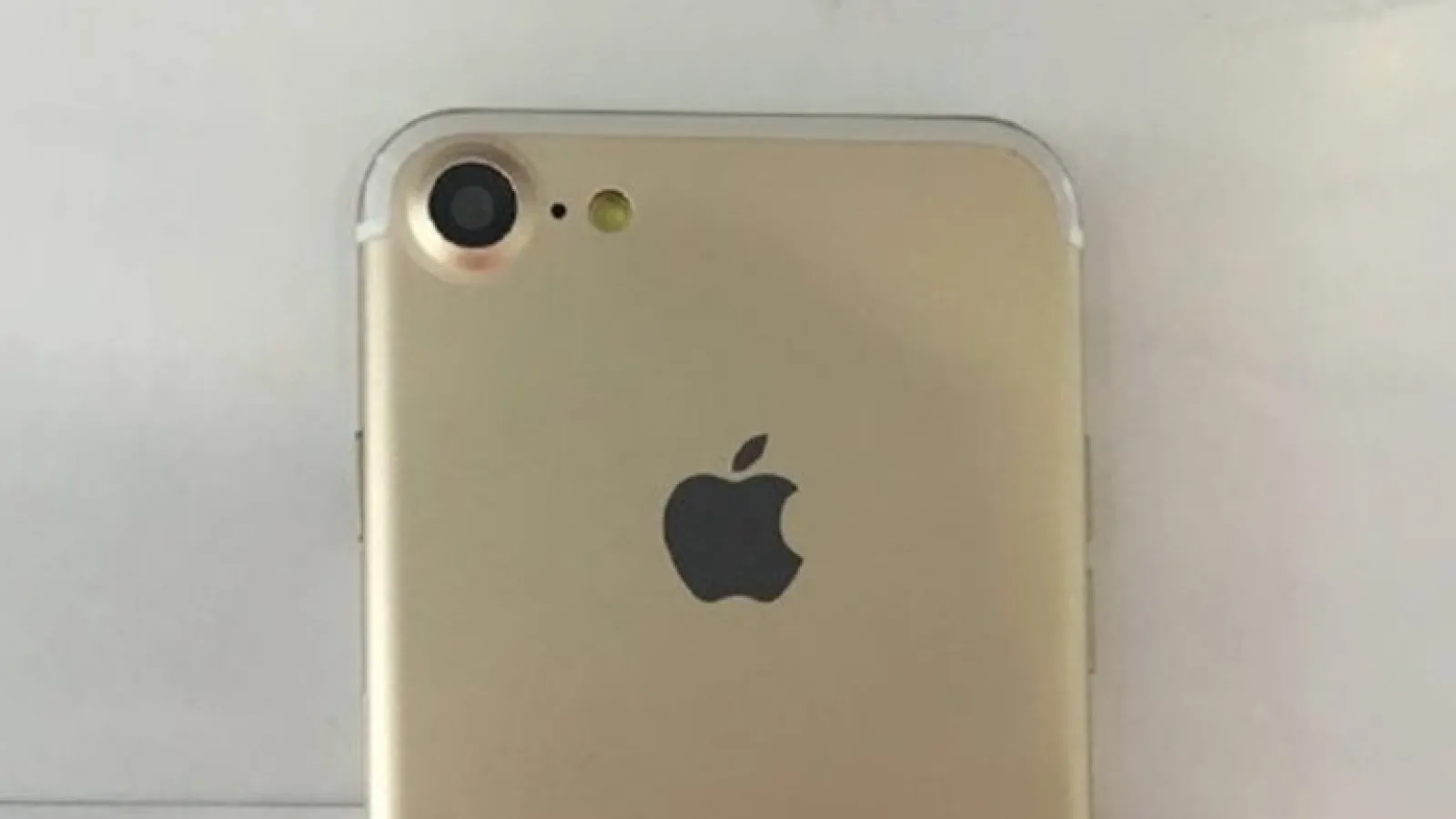 Noi fotografii scot la iveală faptul că doar iPhone 7 Pro va sosi cu senzor foto dual; iată cele 3 modele pregătite