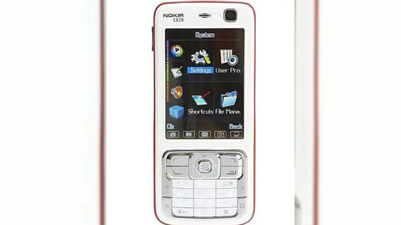 Un alt telefon clonă: Nokir E828