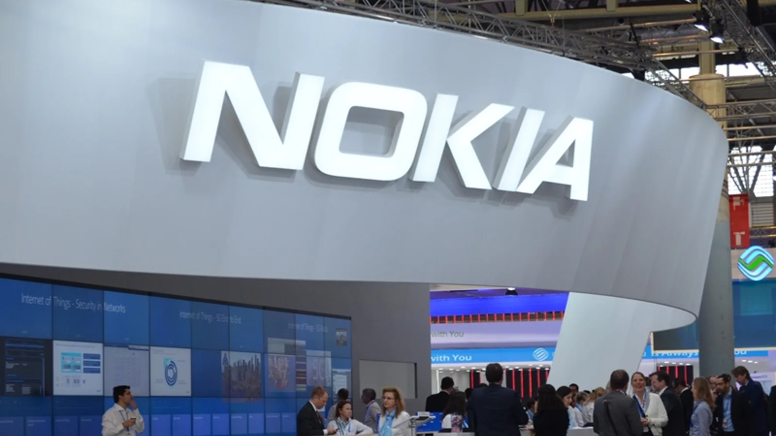 Nokia îşi anunţă veniturile pe trimestrul 2 al acestui an, cu o scădere de vânzări de 11%, dar şi scădere de profit