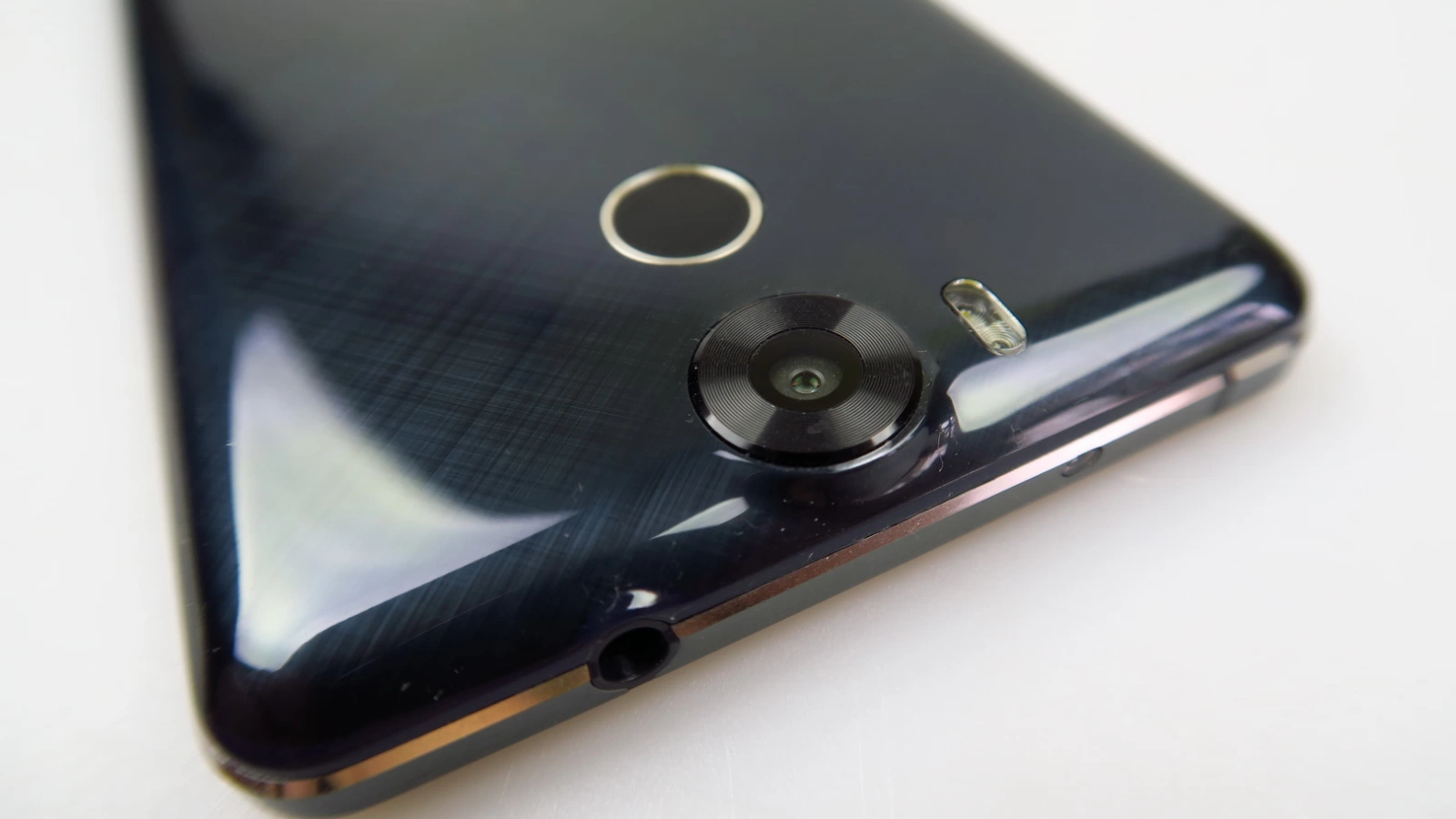 Ulefone Power: Cameră neglijabilă, cu o patină neplăcută peste imagini