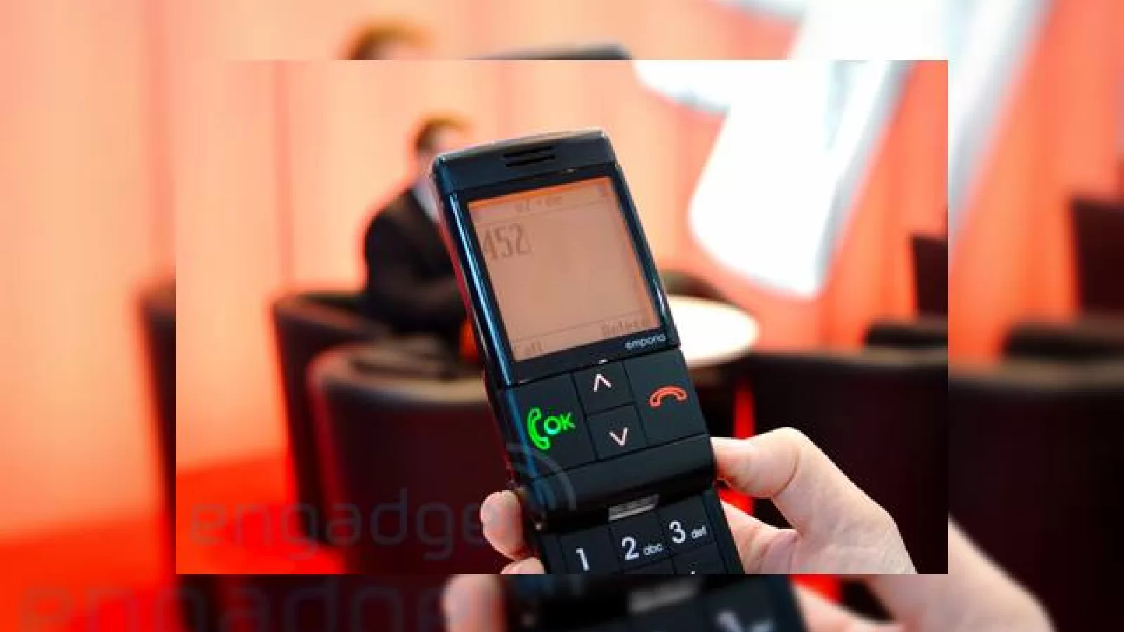 Telefon mobil pentru batrani
