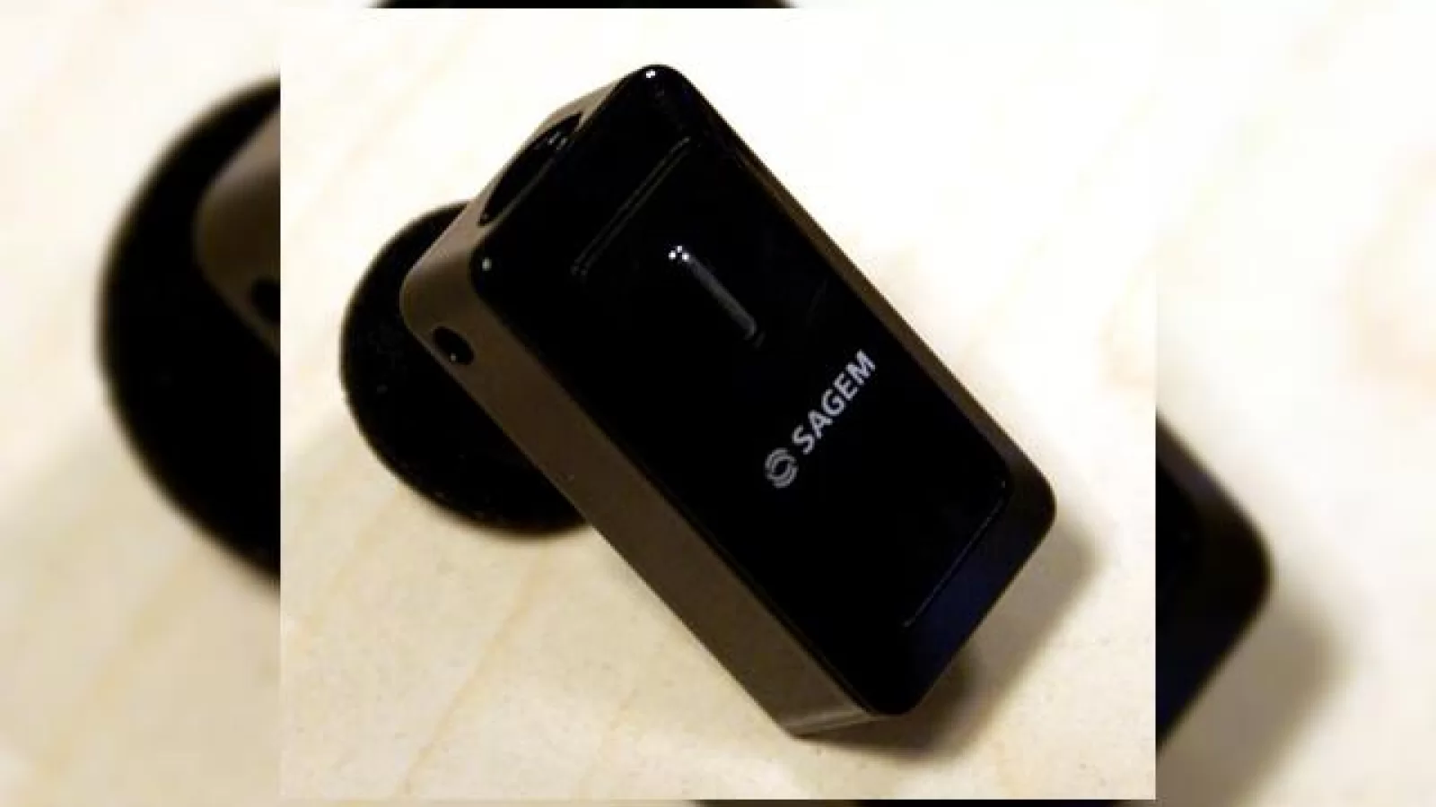 Sagem H4: Cel mai mic headset Bluetooth din lume