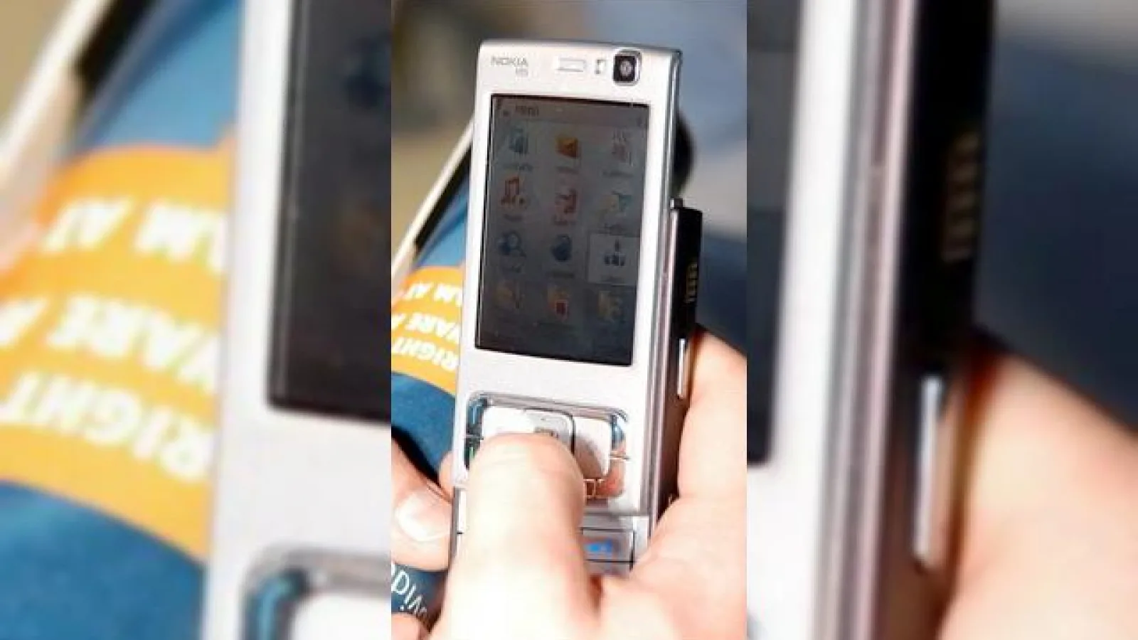 Nokia N95 este disponibil de ieri la un pret de aprox. 2.500 RON