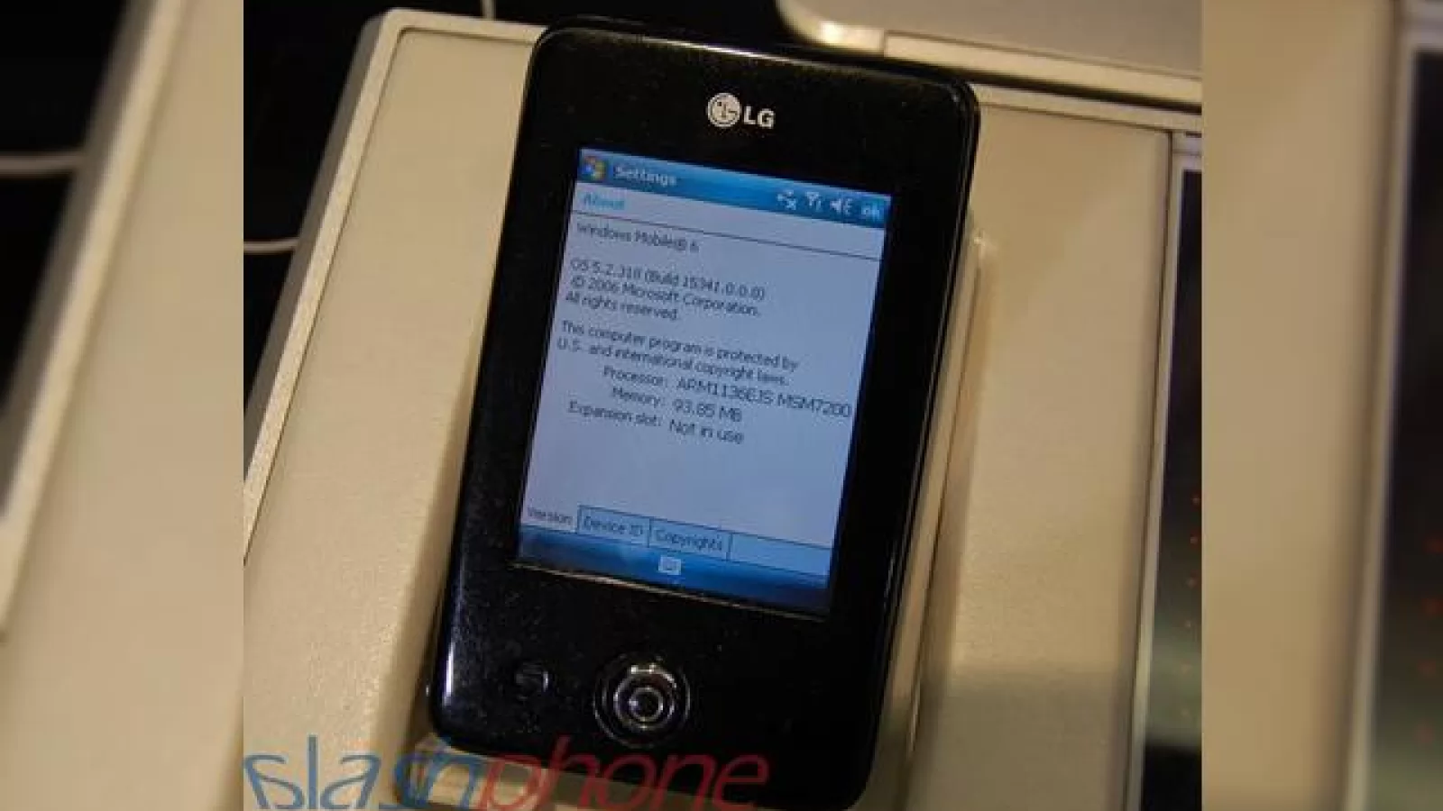 LG KS20, poate Chocolate, poate Prada, sigur Windows Mobile 6