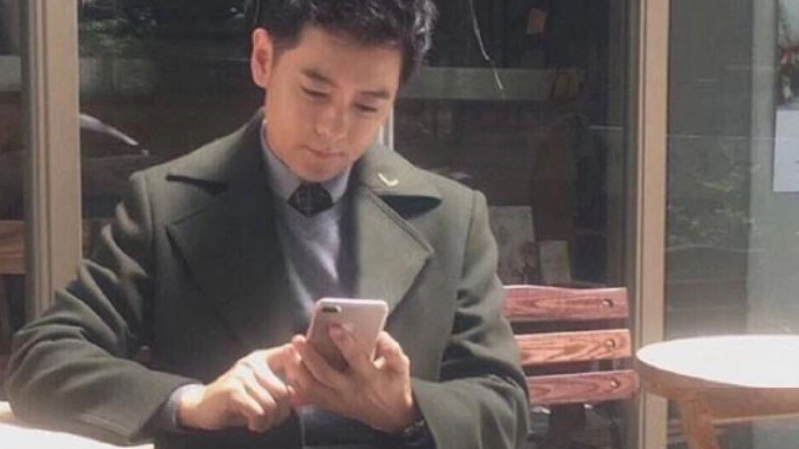 Jimmy Lin, o celebritate din Taiwan s-a pozat cu iPhone 7 Plus, după ce avusese în premieră şi fotografii cu iPhone 6 şi iPhone 5