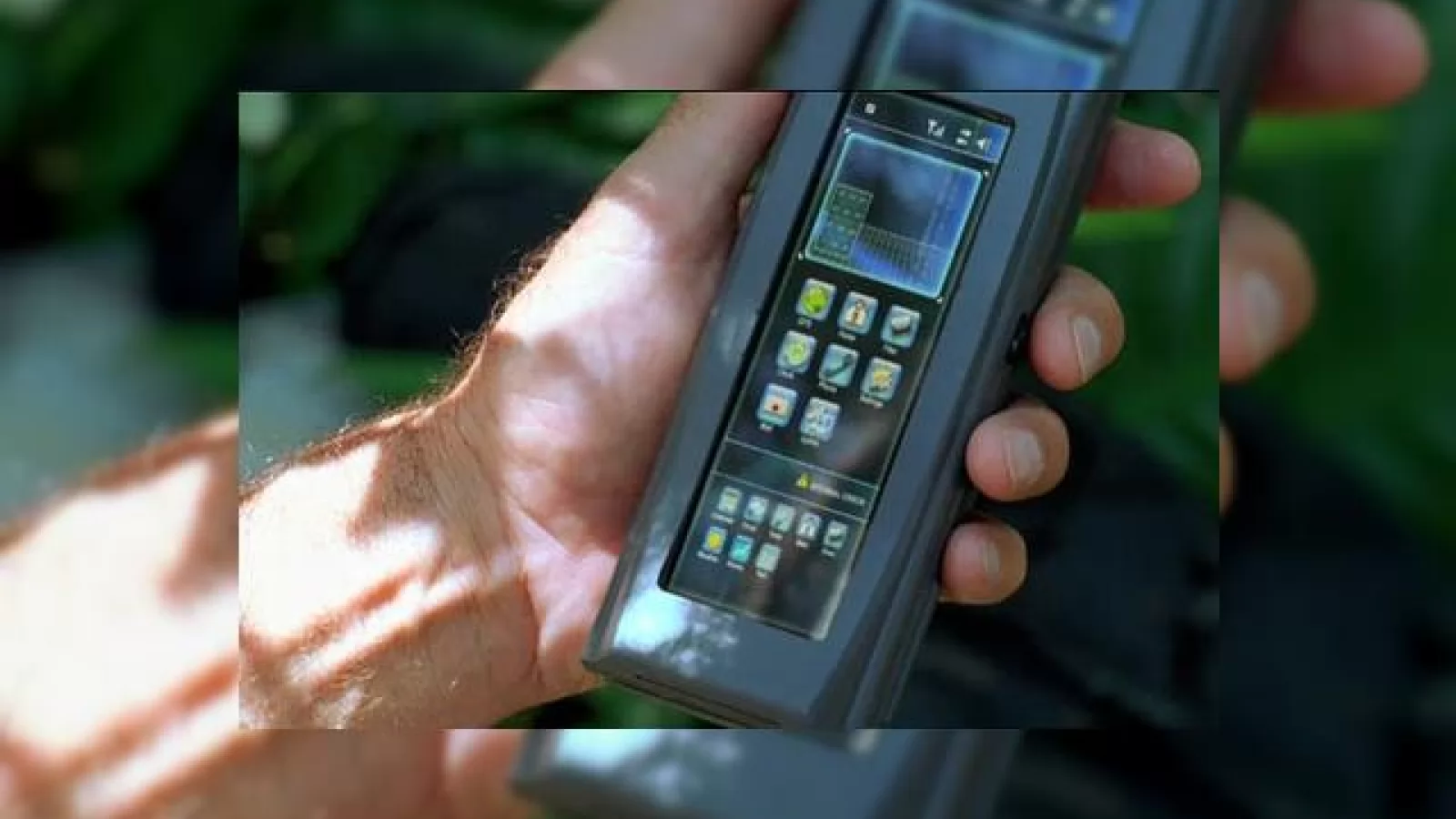 iPhone in serialul "Lost" - "Naufragiatii"