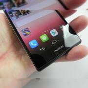 Huawei Ascend P7 Review: un telefon midrange chic, cu funcții multimedia adecvate prețului, baterie și GPU neimpresionante (Video)