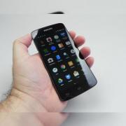 Philips Xenium i908 Review & Concurs: construcţie solidă, baterie şi acustică bună, ar putea fi mai luminos (Video)