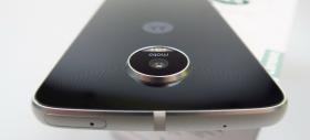 Motorola Moto Z Play Unboxing: Moto Z la categoria uşoară, dar cu extra baterie (Video)
