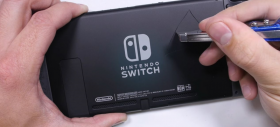 Nintendo Switch primeşte teste de zgâriere şi îndoire de la JerryRigEverything; Rezistă binişor la stres (Video)