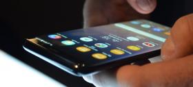 Samsung Galaxy S8 hands-on: mai îngust şi mai puţin curbat decât ai crede, ecranul e impresionant şi nimeni nu vorbeşte despre cameră