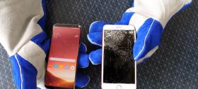 Bend test la 2 mâini! Samsung Galaxy S8+ versus iPhone 7 Plus RED la testul suprem al îndoirii (Video)