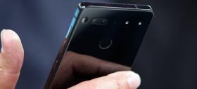 Essential Phone al lui Andy Rubin a pornit prost la drum... cu o întârziere