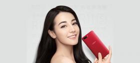 Oppo R11s se afișează în numeroase imagini promoționale; așa ar putea arăta și OnePlus 5T