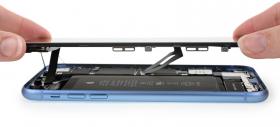 iPhone XR ar putea fi în sfârşit un iPhone care se repara mai uşor, conform iFixit