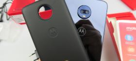 Motorola Moto Z3 Play: Baterie nesimțit de bună, ce pune la punct miliamperii