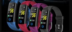 Brățară fitness cu senzor de puls și certificare IP67 la doar 76 lei acum pe Cafago.com