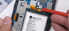 Înlocuirea bateriei lui LG G8 ThinQ se dovește a fi problematică; Iată disecția lui JerryRigEverything