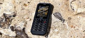 CAT B26 este telefonul ideal de luat pe șantier; Costă 59 euro și rezistă la apă, praf, căzături pe beton