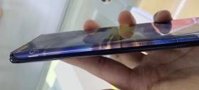 Cel mai nou brevet Xiaomi prezintă un smartphone cu display "cascadă" și cameră selfie sub ecran; Nu are butoane fizice