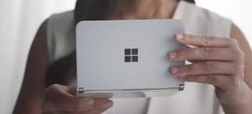 Microsoft Surface Duo ar putea debuta chiar luna viitoare; Se dorește lansarea pliabilului înainte de Galaxy Fold 2