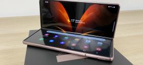 Samsung Galaxy Z Fold 2 5G Unboxing: toate îmbunătăţirile aşteptate după Galaxy Fold şi ceva în plus (Video)