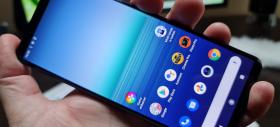 Sony Xperia 5 II Unboxing: un telefon compact şi îngust "înarmat" cu optica lui Xperia 1 II + Sony Alpha