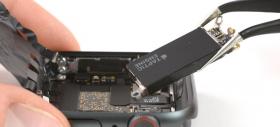 Bateria lui Apple Watch ar putea juca și rolul unui motoraș pentru vibrații conform unui nou patent înregistrat de Apple