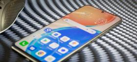 Honor X8 - Design arătos și construcție din plastic