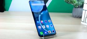 HONOR Magic4 Pro: Display OLED de calitate, cu un decupaj şi curburi polarizante