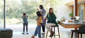 Google anunță „Help me script” o funcționalitate AI ce îți permite să creezi rutine și task-uri Google Home facil