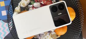 realme GT3: Design alb/negru cochet, cu personalitate întărită de LED RGB