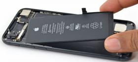 Au început să vină banii de la Apple! Firma din Cupertino plăteşte daune utilizatorilor pentru procesul BatteryGate