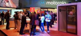 Motorola brevetează un telefon pliabil tip carte cu conectivitate prin satelit; Tehnologie promițătoare sau doar un experiment?