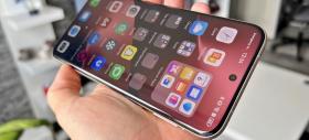 Huawei Pura 80 Ultra: Display ultra imersiv, pe soare, în deplasare, în tren spre munte