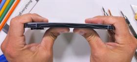 Google Pixel 10 Pro XL e de neclintit şi greu de zgâriat pentru JerryRigEverything la noul test de rezistenţă (Video)  