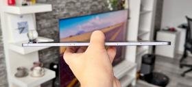 Samsung Galaxy Tab S11: Design slim și corp metalic foarte ușor de manevrat de pe canapea