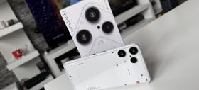 Nothing Phone (3a) Lite Unboxing: avem şi Nothing ieftin, cu buton AI, Glyph mic dar prezent