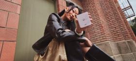 Motorola razr 70 este aici și aduce upgrade-uri la cameră, baterie mai mare plus nuanțe proaspete Pantone