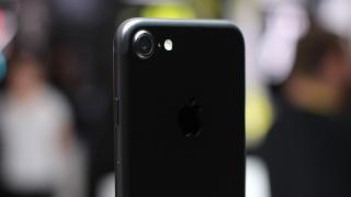 Turul Magazinelor #9: Întreceri în livrări de iPhone 7 local, troller Samsonite ieftin şi pantofi sport Nike la reduceri