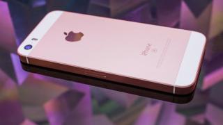 Turul Magazinelor #13: iPhone SE la preţ bun, jucării de adolescenţi şi oameni mari şi probabil cel mai accesibil telefon ASUS