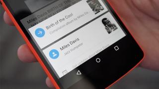 Google Now on Tap este redenumit "Screen Search", iar Now Cards devin "Feed"