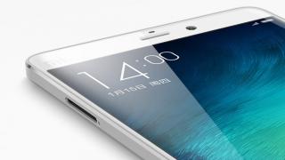 O randare nu tocmai realistă a phablet-ului Xiaomi Mi Note 2 ajunge pe web; camera duală ar urma să fie plasată vertical