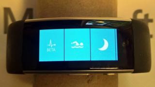 Microsoft Band 3 apare în fotografii proaspete, deşi aceasta brăţară de fitness a fost anulată; Ar fi venit cu EKG!