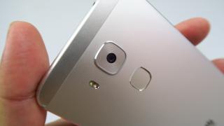 Huawei Nova Plus: Camera se bate de la egal la egal cu flagship-urile din 2015