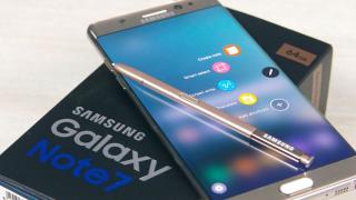 Galaxy Note 7 va avea până la urmă un succesor, iar "Note 8" ar putea veni la jumătate de preţ pentru cei păgubiţi de Note 7