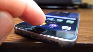 Samsung Galaxy S8 ar putea sosi cu un scanner de amprente ce suportă gesturi swipe; tehnologie proaspăt brevetată de către sud-coreeni