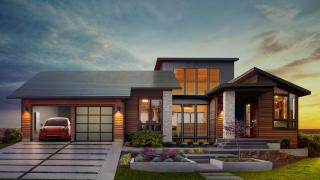 Tesla lansează bateria casnică Powerwall 2, care poate alimenta un apartament o zi întreagă; Debutează şi Solar Roof, un sistem nou de panouri solare