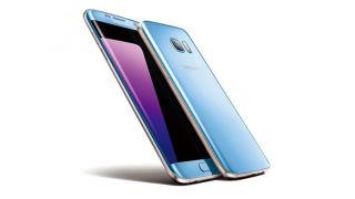 Samsung Galaxy S7 Edge debutează în versiunea Blue Coral